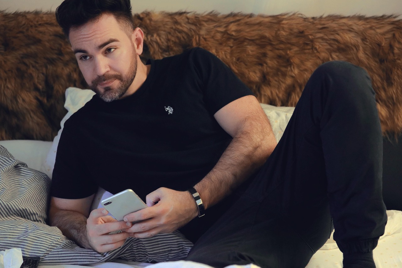 フェロモン香水の認定を受けた本物はどこで手に入る？